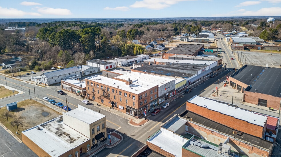 104-110 S Hill Ave, South Hill, VA for sale - Primary Photo - Image 1 of 91