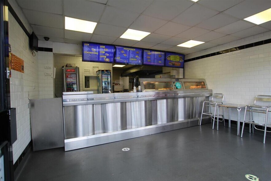 327 Welbeck Rd, Newcastle Upon Tyne à louer - Photo du bâtiment - Image 2 de 12