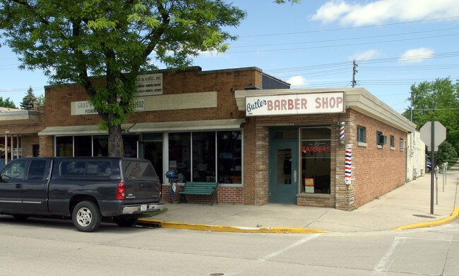 More details for 12600-12602 W Hampton Ave, Butler, WI - Retail for Sale