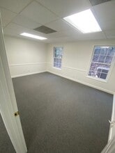 419 E Crossville Rd, Roswell, GA for lease Interior Photo- Image 2 of 5