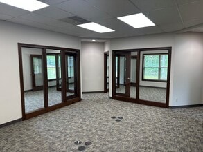 807 E Washington St, Medina, OH for lease Interior Photo- Image 1 of 8