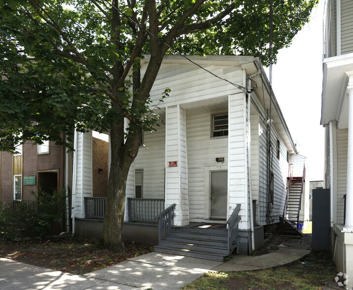 Bayard Street portfolio portefeuille de 5 propriétés à vendre sur LoopNet.ca - Photo principale - Image 2 de 3