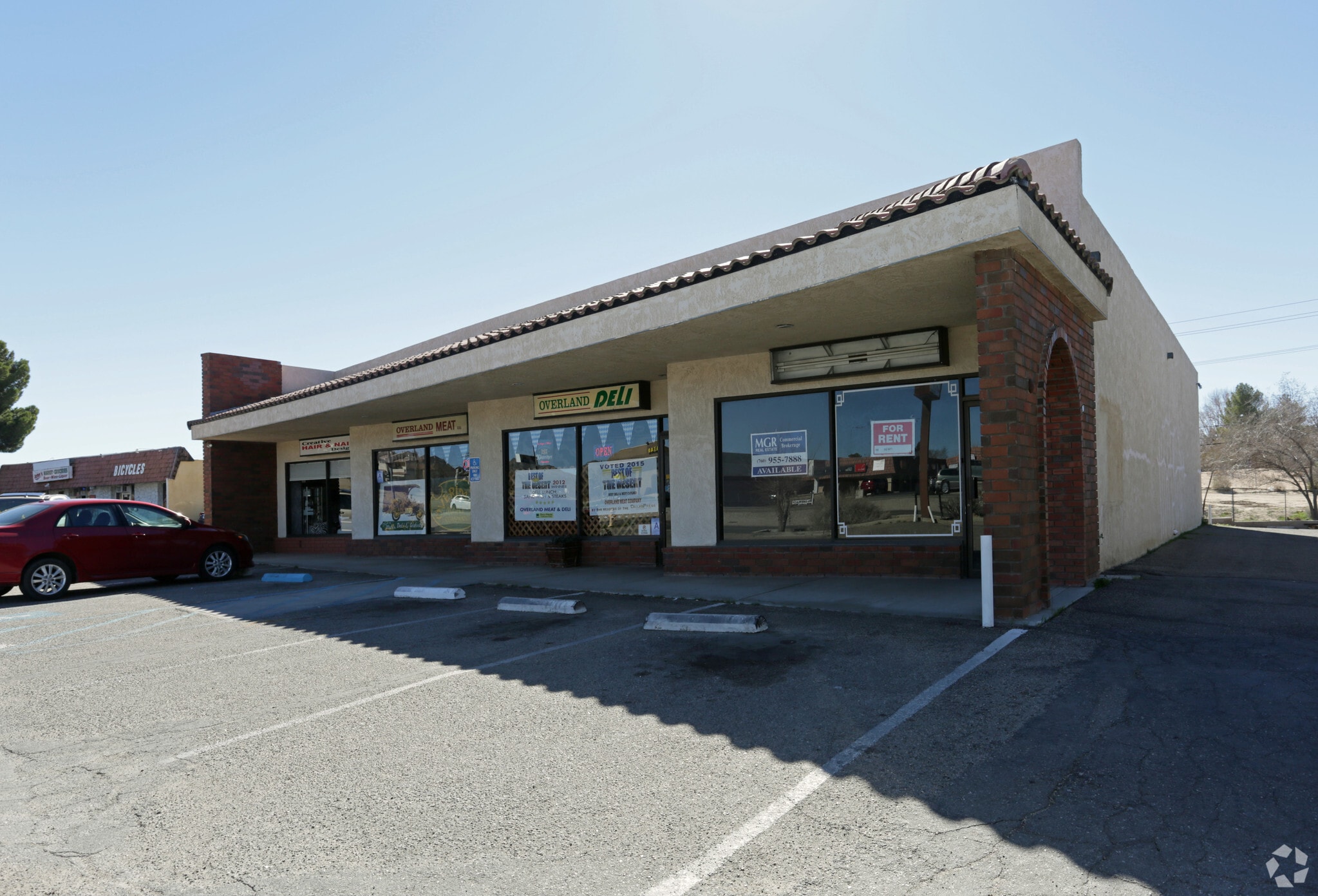 18837-18843 Outer Hwy 18, Apple Valley, CA for lease Primary Photo- Image 1 of 4
