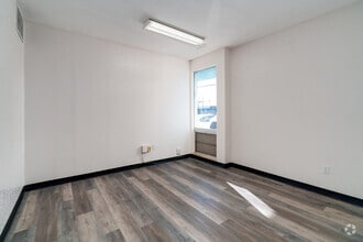 7523 Aloma Ave, Winter Park, FL for lease Interior Photo- Image 2 of 9