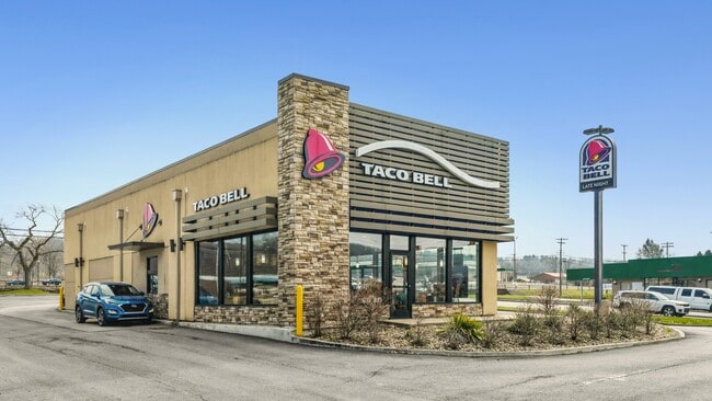 Plus de détails pour 1680 W State St, Baden, PA - Commerce de détail à vendre