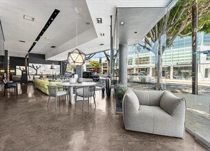 8801 Beverly Blvd, Los Angeles, CA à louer Photo intérieure- Image 1 de 4