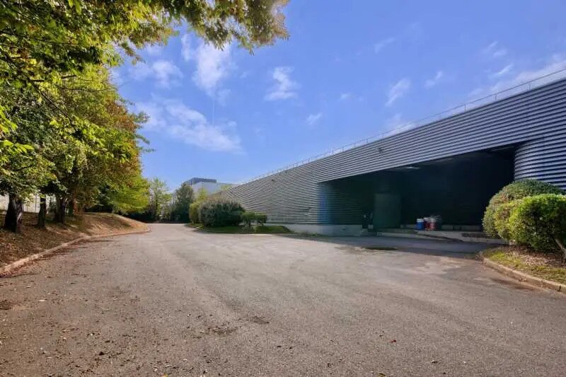 Flex dans Tremblay-en-France à louer - Photo du bâtiment - Image 3 de 5