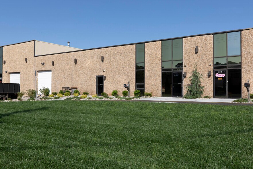 1106 Industrial Parkway, Brick, NJ à louer - Photo du bâtiment - Image 3 de 6