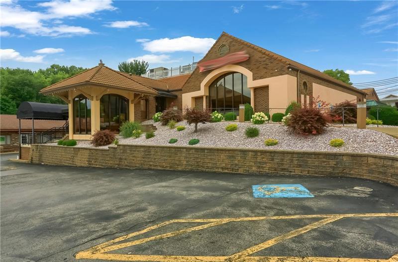 2305 Wilmington Rd, New Castle, PA for sale - Primary Photo - Image 1 of 22