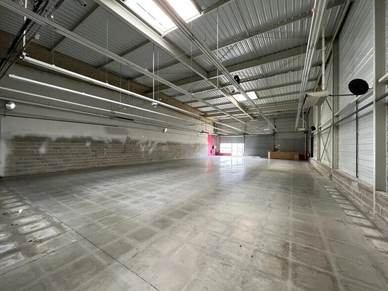 12 Rue Joannes Brochet, Reims for lease - Interior Photo - Image 2 of 4