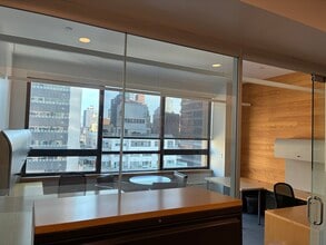 305 E 47th St, New York, NY for lease Interior Photo- Image 1 of 1