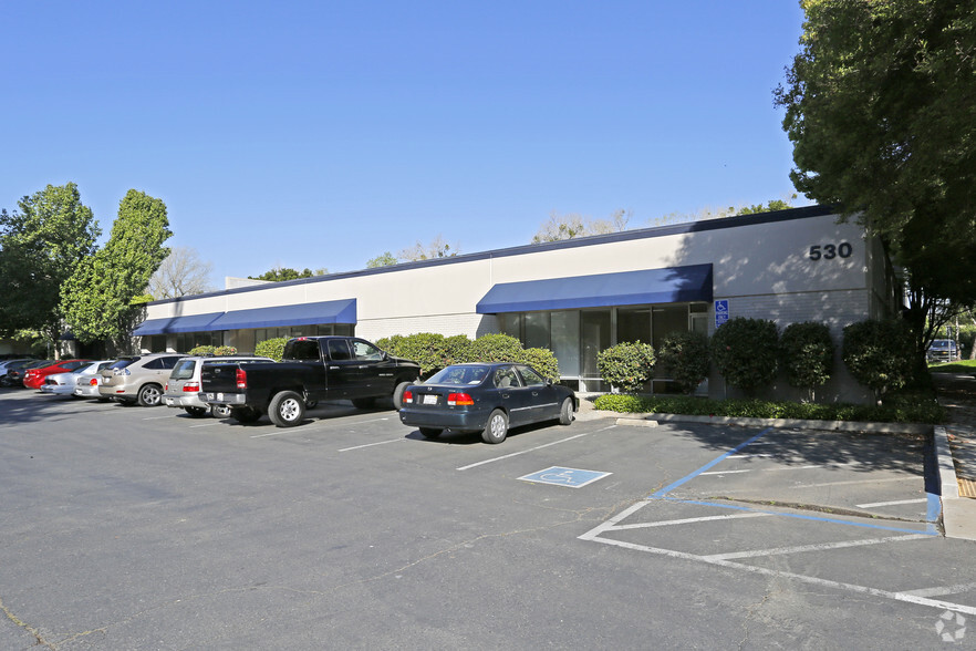 530 Bercut Dr, Sacramento, CA for lease - Primary Photo - Image 1 of 14