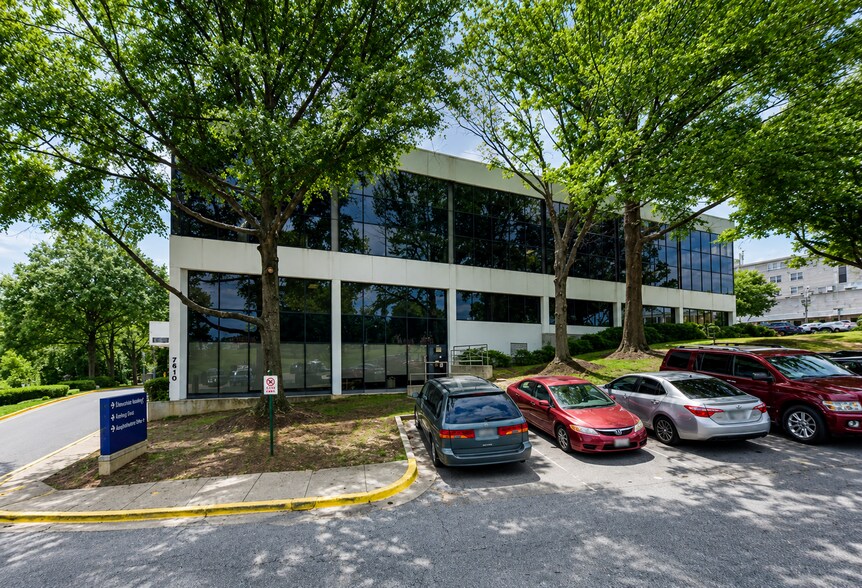 7610 Carroll Ave, Takoma Park, MD à louer - Photo du bâtiment - Image 2 de 4