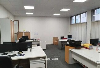 Plus de détails pour Bureau à vendre