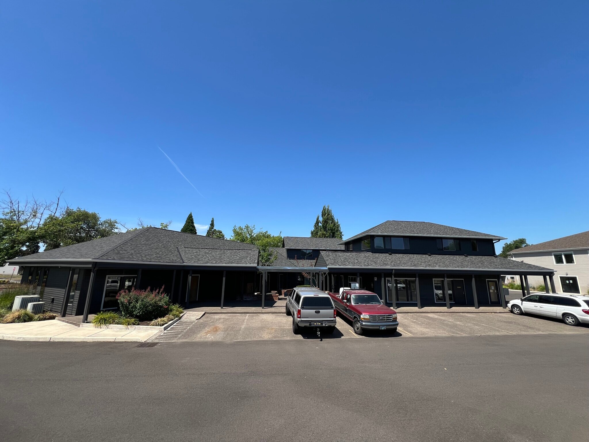 1925 Bailey Hill Rd, Eugene, OR for lease Building Photo- Image 1 of 10