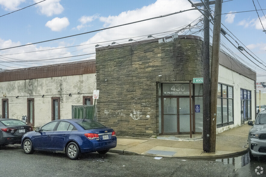 430 W Merrick Rd, Valley Stream, NY for lease - Primary Photo - Image 1 of 5