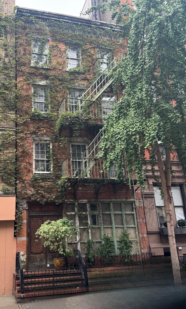 Plus de détails pour 218 E 25th St, New York, NY - Multi-résidentiel à vendre