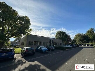 Plus de détails pour Local d'activités à louer