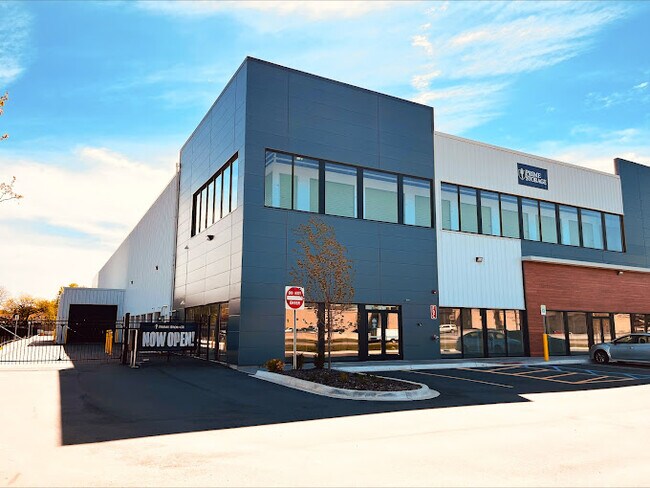 Plus de détails pour 27900 Hoover Rd, Warren, MI - Local d'activités à louer