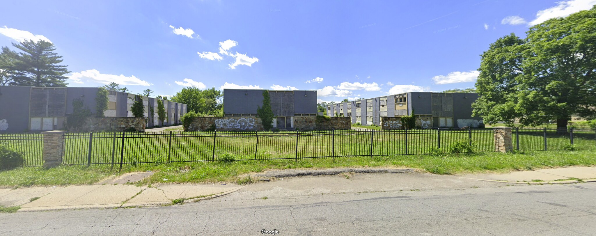 5080 Roselawn Dr, Indianapolis, IN à vendre Photo du bâtiment- Image 1 de 12