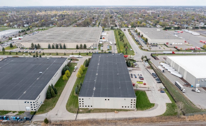 12225 Oakland Park Boulevard, Highland Park, MI for lease Building Photo- Image 1 of 3