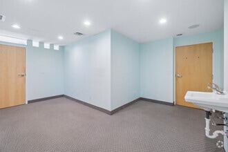 3801 W 50th St, Minneapolis, MN for lease Interior Photo- Image 2 of 5