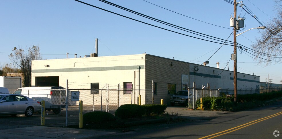 88 Tyler Pl, South Plainfield, NJ à vendre - Photo du bâtiment - Image 2 de 19