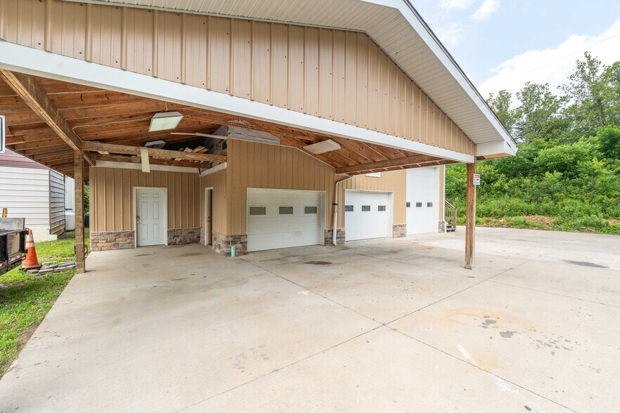 429 Fairchance Rd., Morgantown, WV à louer - Photo du bâtiment - Image 3 de 37