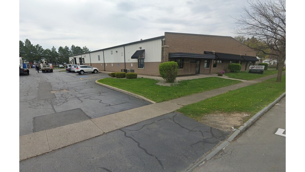 10-40 Excel Dr, Rochester, NY for lease - Building Photo - Image 3 of 17