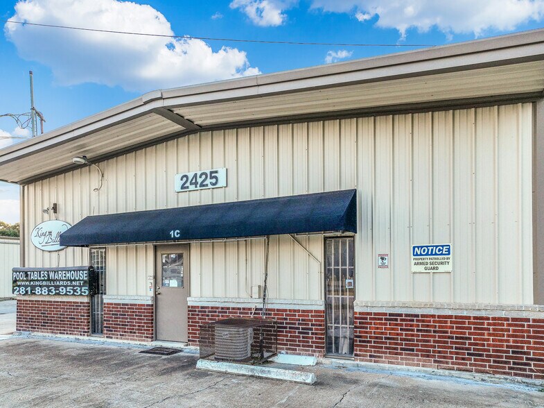 2423 Greens Rd, Houston, TX à louer - Photo du bâtiment - Image 2 de 14