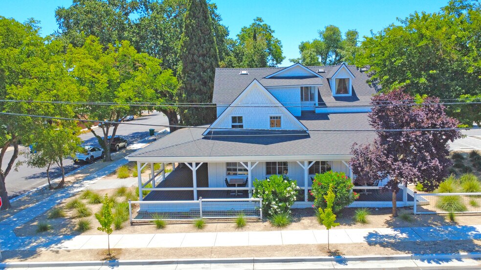 745 Park St, Paso Robles, CA à vendre - Photo du bâtiment - Image 3 de 16