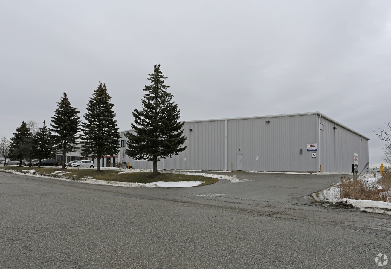 55 Taggart St Guelph ON N1L 1M6 - 55 Taggart St Guelph ON Primary Photo 1 HighDefinition