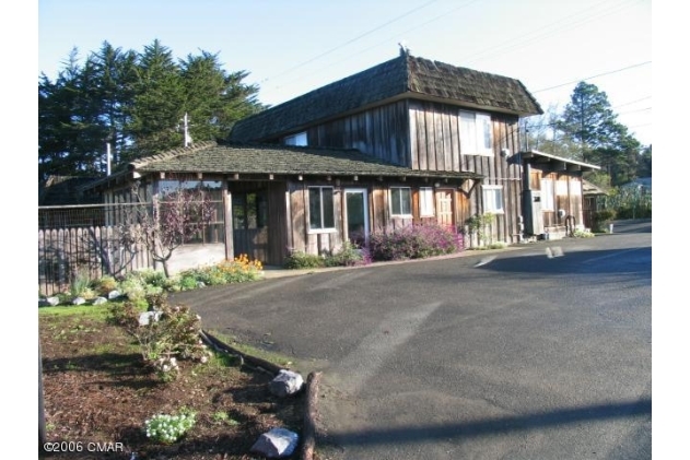 18200 N Highway 1, Fort Bragg, CA à vendre - Photo principale - Image 1 de 7