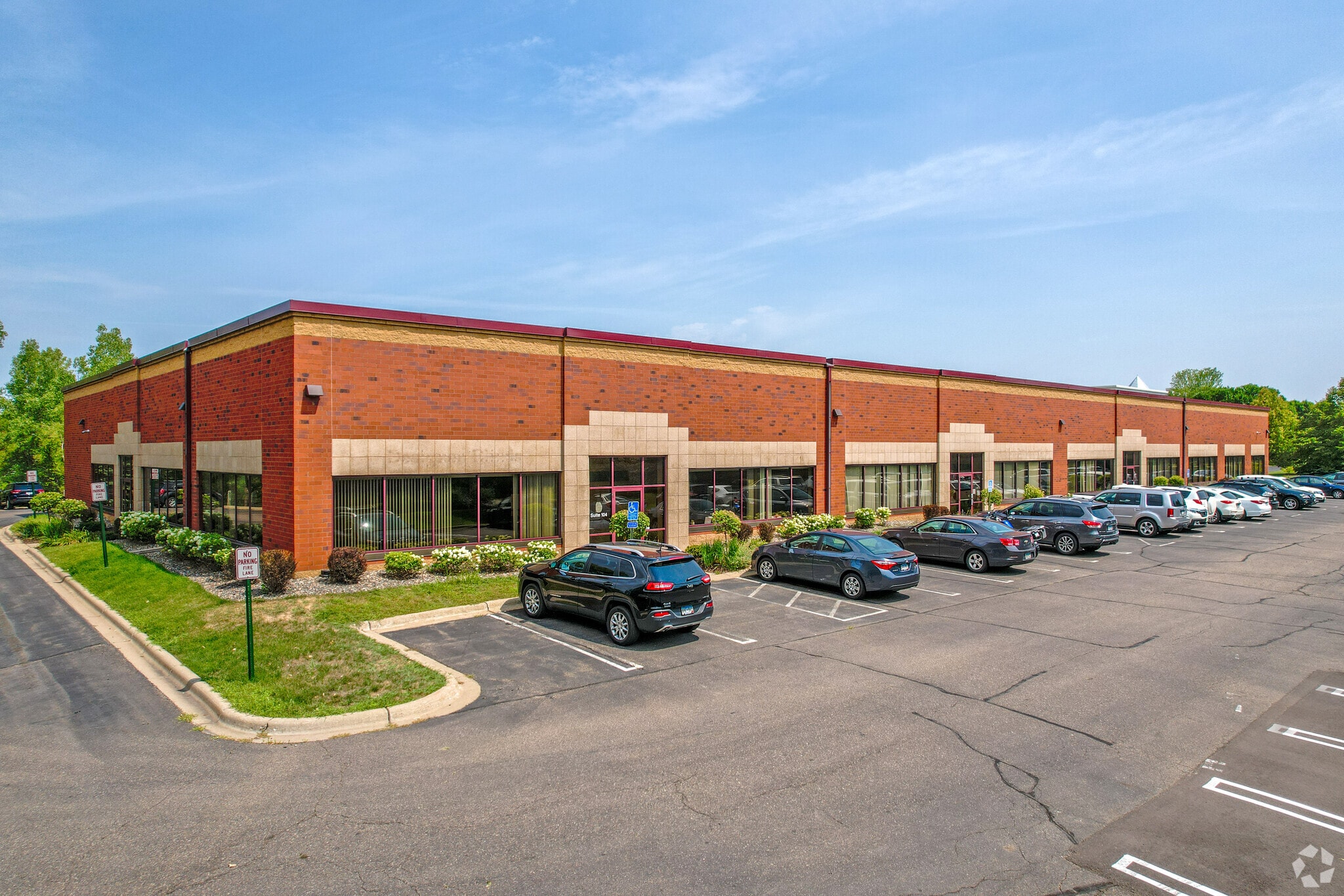 7351 Kirkwood Ln N, Maple Grove, MN for lease Primary Photo- Image 1 of 9