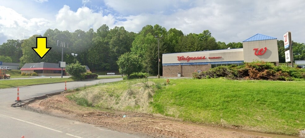 58 US-64 Hwy, Hayesville, NC for lease - Building Photo - Image 2 of 4