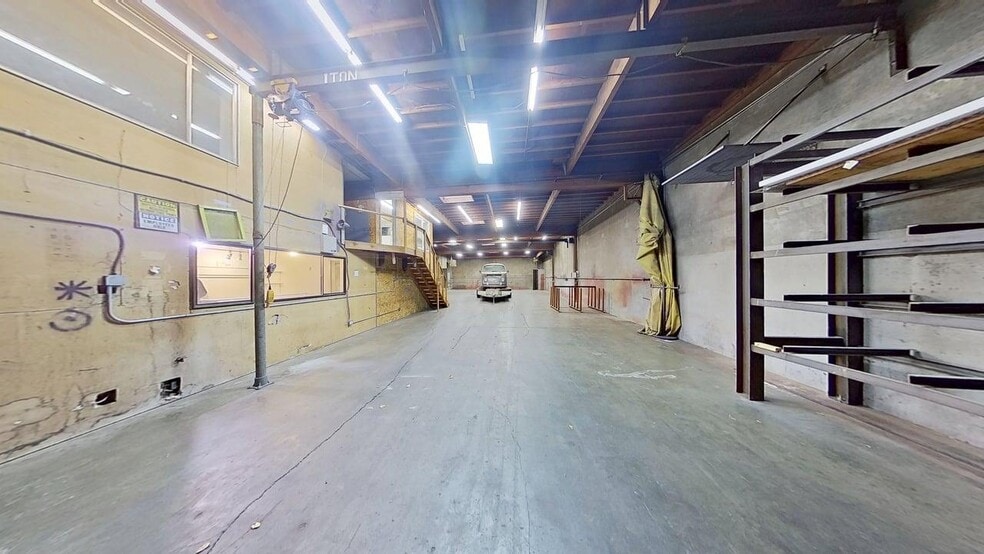 527 S Portland St, Seattle, WA for lease - Building Photo - Image 2 of 7
