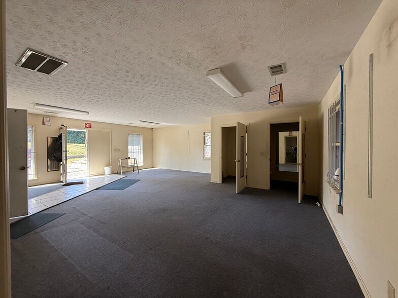 5313 Buena Vista Rd, Columbus, GA à vendre - Photo du bâtiment - Image 2 de 15