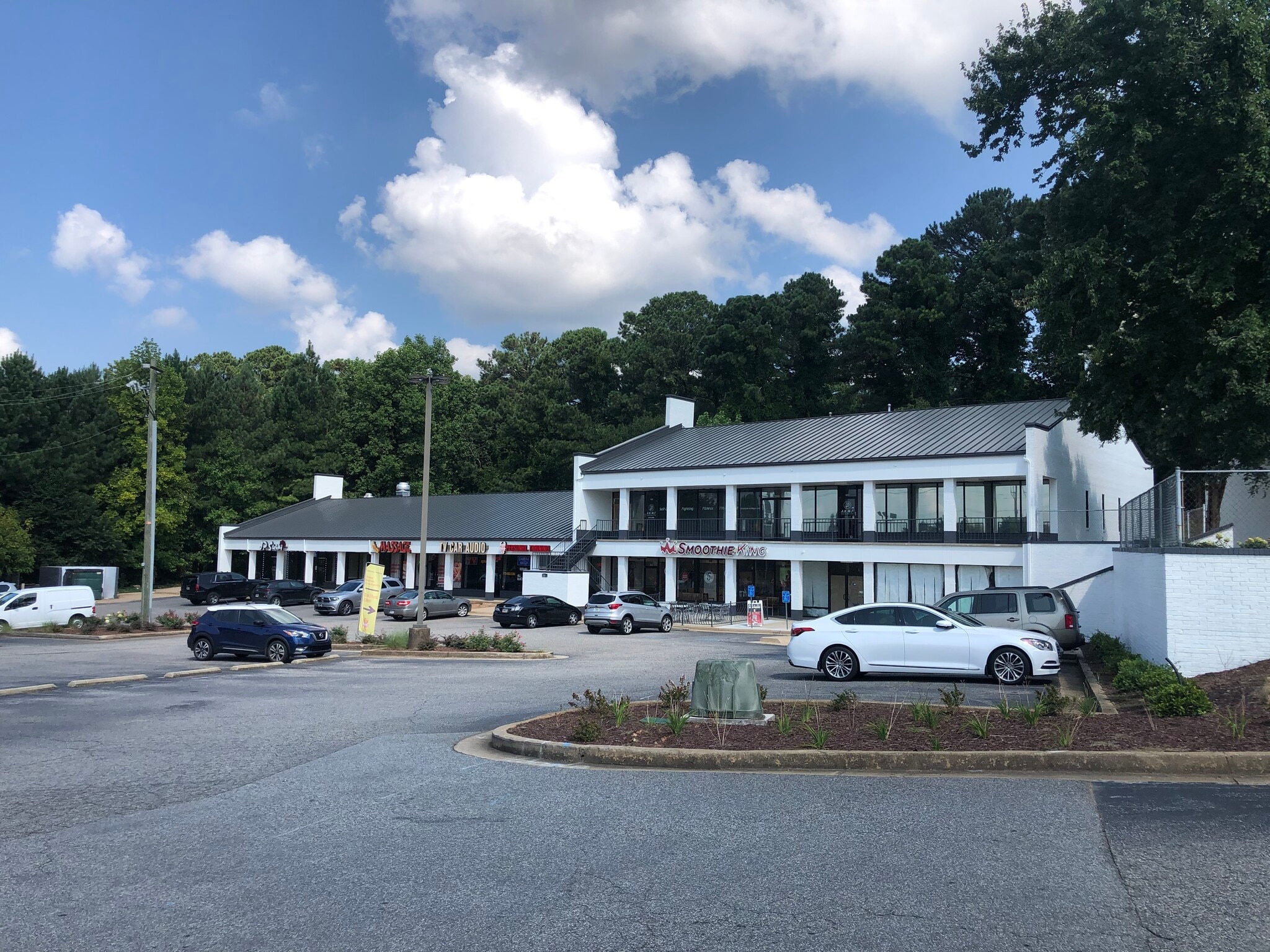 1530 Holcomb Bridge Rd, Roswell, GA for lease Building Photo- Image 1 of 2