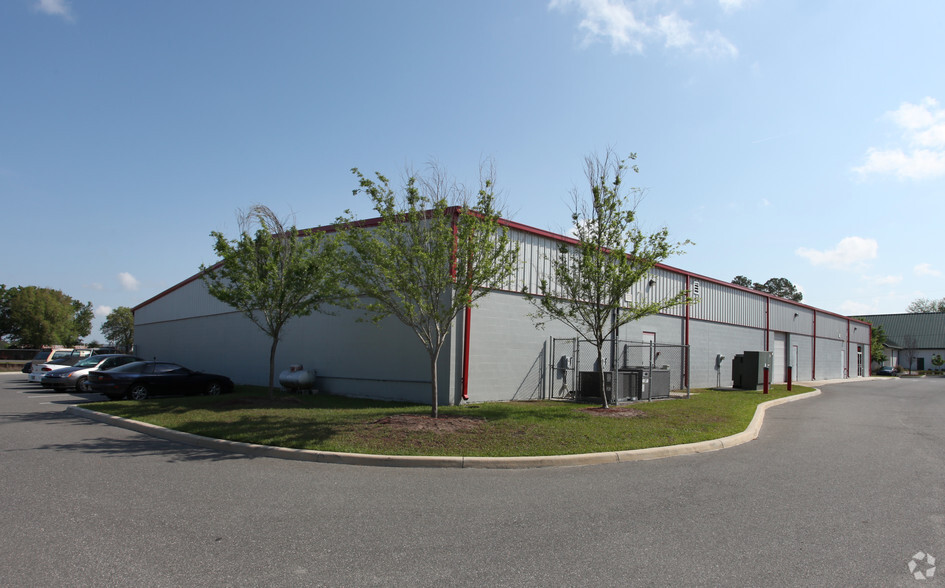 9985 103rd St, Jacksonville, FL for lease - Building Photo - Image 3 of 38