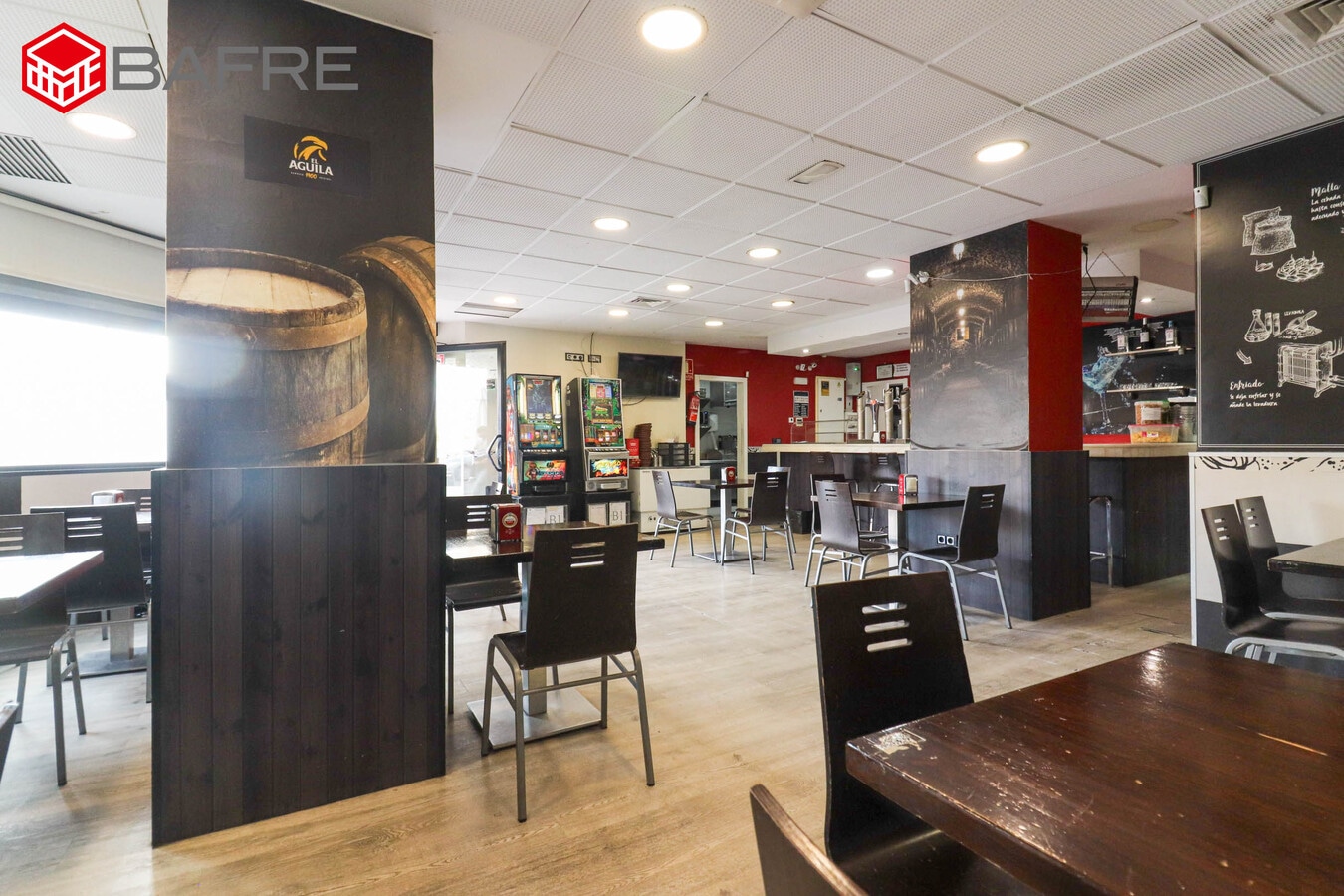 Madrid, MAD 28051 - Unit 2 -  - Interior Photo - Image 2 of 9