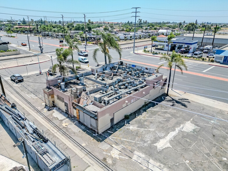 10712 Beach Blvd, Stanton, CA à vendre - Photo du bâtiment - Image 2 de 19