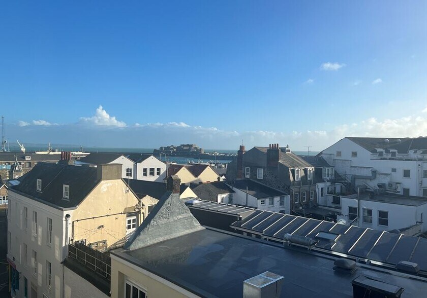 St Julians Ave, Guernsey à louer - Photo du bâtiment - Image 2 de 2