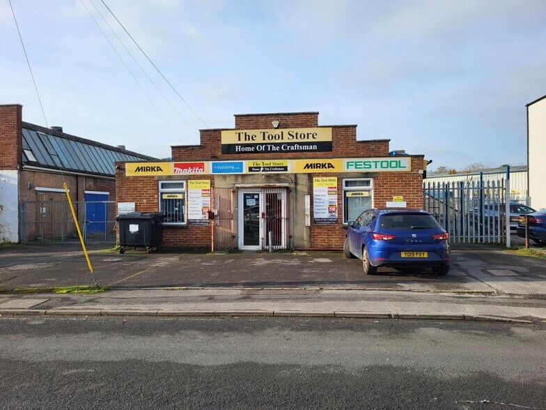 23 Groveley Rd, Christchurch à vendre - Photo du bâtiment - Image 1 de 1