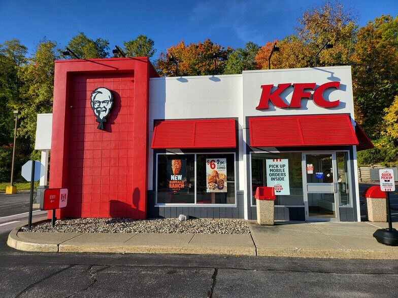 1879-1905 Route 6, Carmel, NY à louer - Photo du bâtiment - Image 3 de 6