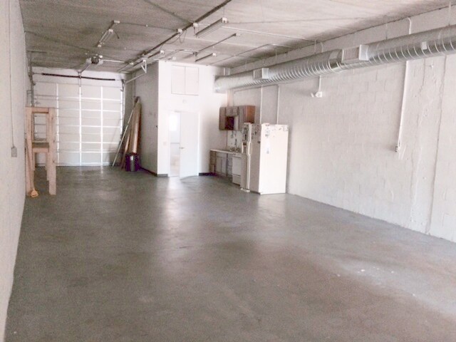 710-714 NE 1st Ave, Fort Lauderdale, FL for lease Interior Photo- Image 1 of 6