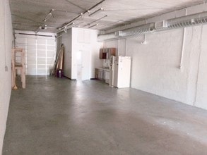 710-714 NE 1st Ave, Fort Lauderdale, FL for lease Interior Photo- Image 1 of 6