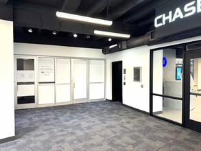 75 W Lockwood Ave, Webster Groves, MO à louer Photo du bâtiment- Image 2 de 6