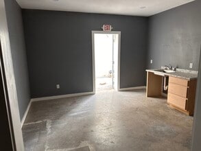 3546 Loop 337, New Braunfels, TX for lease Interior Photo- Image 2 of 7
