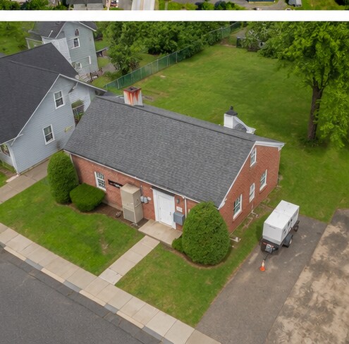 79 Main St, Northfield, MA à vendre - Photo du bâtiment - Image 3 de 3
