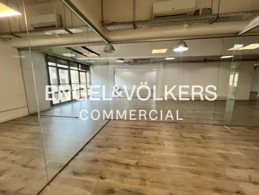 Office in Barcelona, Barcelona for lease Interior Photo- Image 1 of 4